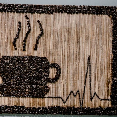 Chic Wall Decor on a Shoestring: Turn Everyday Items into Eye-Catching Art