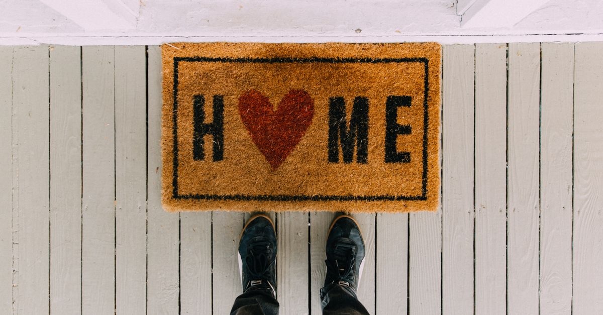 Welcome In, Dirt Out: Functional Entrance Mat Ideas for Cleaner Homes
