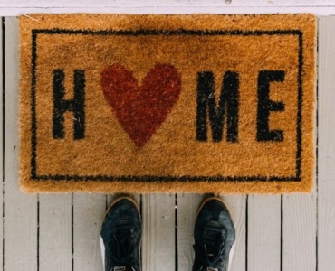 Welcome In, Dirt Out: Functional Entrance Mat Ideas for Cleaner Homes
