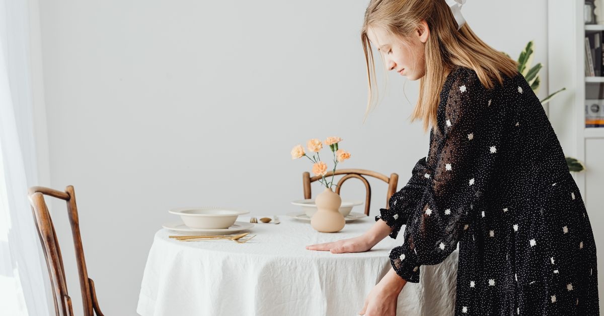 Round Tables, Perfectly Dressed: How to Choose the Right Pattern and Size