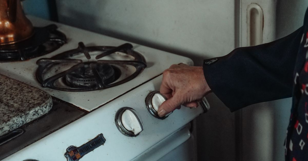 Turn Down the Burn: Smart, Simple Ways to Make Your Gas Stove Use Less Fuel