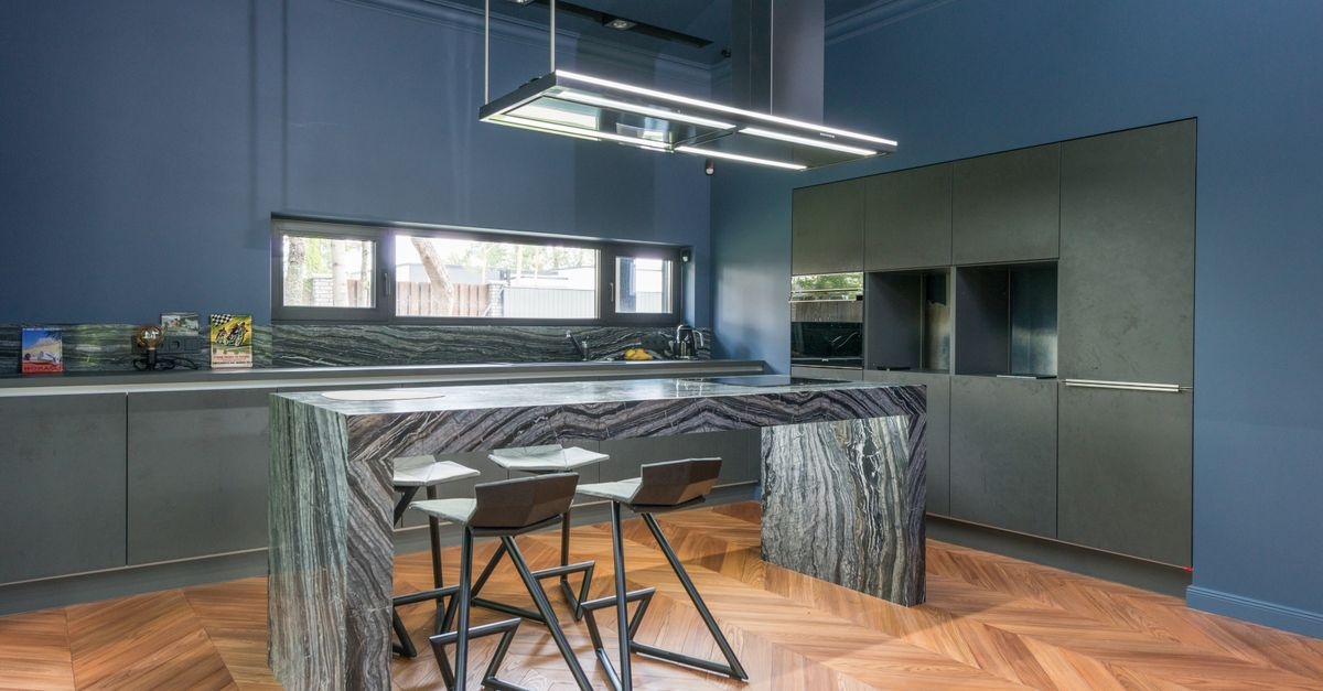 From Spills to Style: Your Smart Guide to the Perfect Kitchen Floor