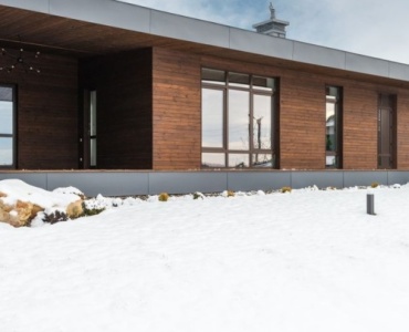 Snow, Schedules, and Savings: The Real Pros and Cons of Building Your Home in Winter