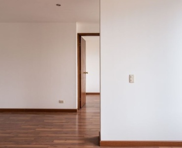 Edge to Elegance: A DIY Guide to Anodized Aluminum Baseboard Installation